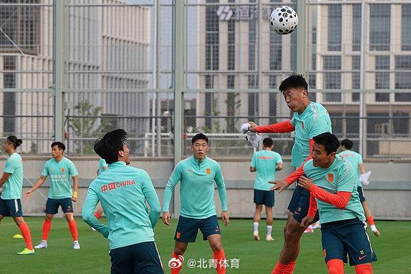 星空体育在线入口-北青:国足抵达新加坡当晚就开练